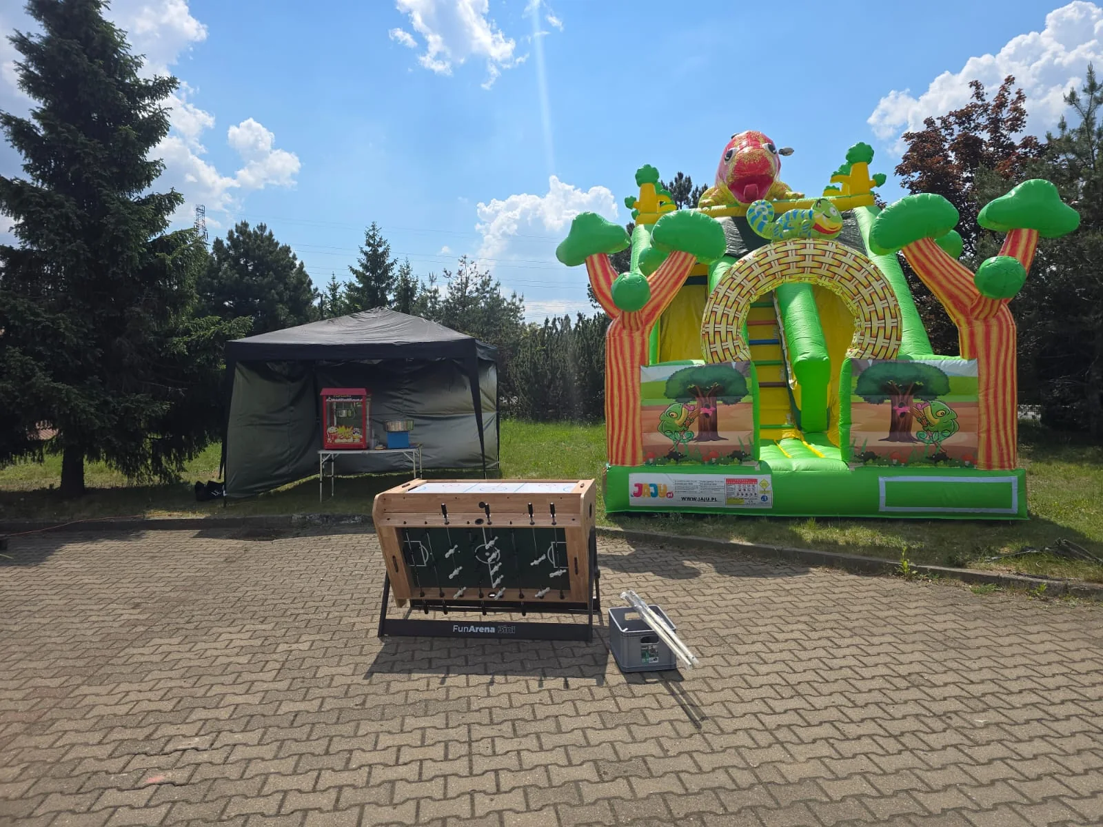 Dmuchaniec Kameleon przygotowany na wydarzenie